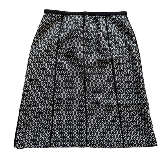 Ann Taylor 100% Silk midi Skirt Women's Sz 8 Black Print pattern Preppy Academia - Picture 8 of 10
